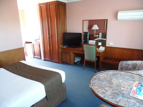 Clifton Motel & Grittleton Lodge - Whitsundays Accommodation 21