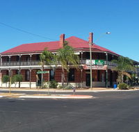 The Palace Hotel - Whitsundays Accommodation