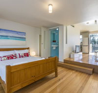 Cottesloe Tree Top Studio - Whitsundays Accommodation