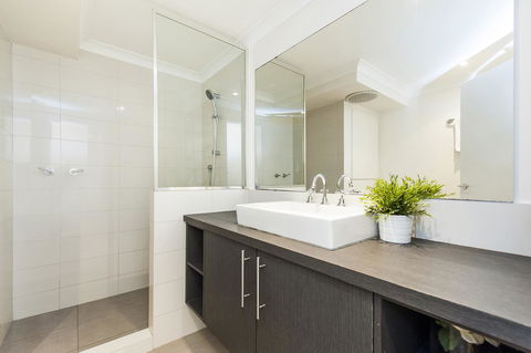 Forrest St - Whitsundays Accommodation 15