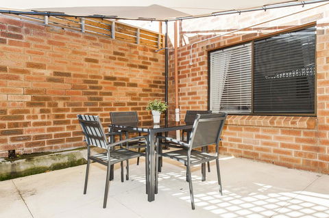 Forrest St - Whitsundays Accommodation 17