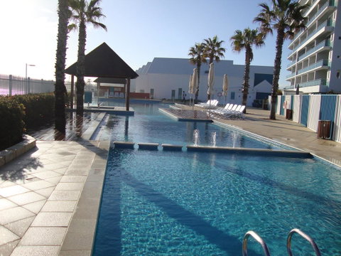 A 406 FANTASTIC OCEAN BEACH And MARINA VIEW APT - MANDURAH - Whitsundays Accommodation 25