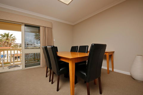 The Marina Hotel - Mindarie - Whitsundays Accommodation 11