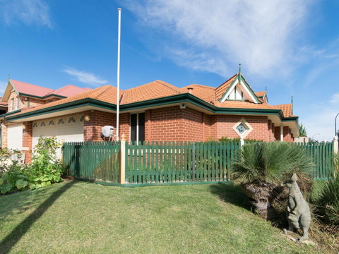 Ascot On Swan Bed & Breakfast - Whitsundays Accommodation 11