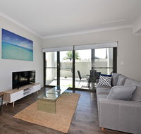 Modern Apartment Redcliffe near Perth Airport 0126 - Whitsundays Accommodation