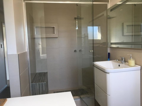 Halls Head Beach House - Whitsundays Accommodation 10