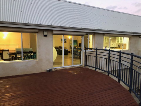 Halls Head Beach House - Whitsundays Accommodation 11