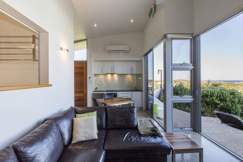 Aquatic Visions - Whitsundays Accommodation 10