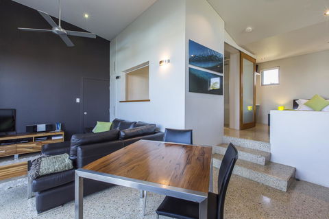 Aquatic Visions - Whitsundays Accommodation 11