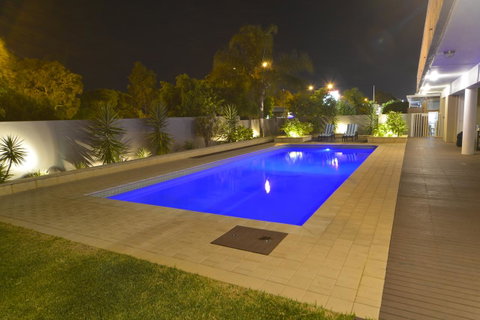 Bentley Motel - Whitsundays Accommodation 15