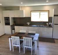 Loma Cottages - Whitsundays Accommodation