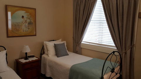 Arendon Cottage - Whitsundays Accommodation 9