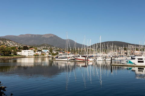 Wrest Point - Whitsundays Accommodation 12