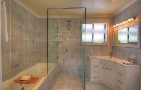 Stanley Village Waterfront Accommodation - Whitsundays Accommodation 20