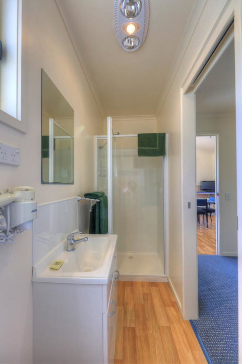 Bicheno Cabin Park - Whitsundays Accommodation 21