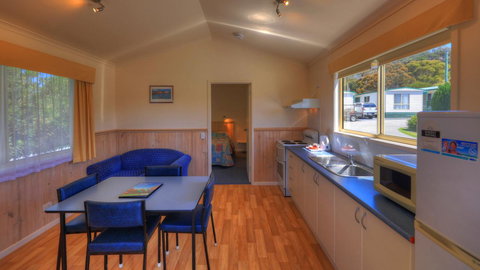 Bicheno Cabin Park - Whitsundays Accommodation 15