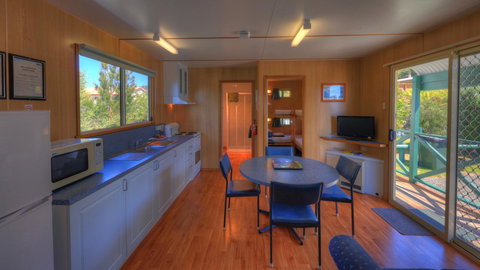 Bicheno Cabin Park - Whitsundays Accommodation 35