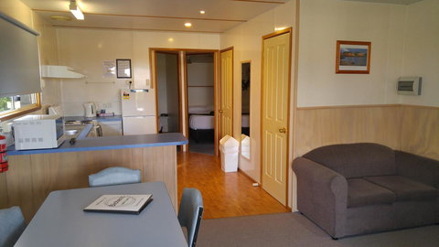 Bicheno Cabin Park - Whitsundays Accommodation 2