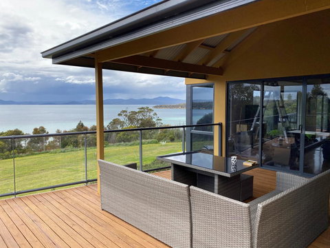 Convict Beach House - Whitsundays Accommodation 6