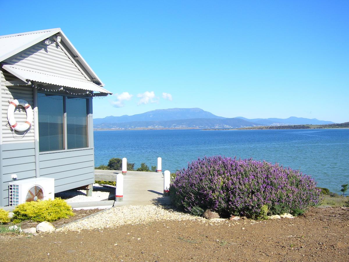 Sandford TAS Whitsundays Accommodation