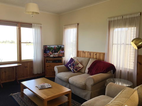 Stanley Hotel & Apartments - Whitsundays Accommodation 22