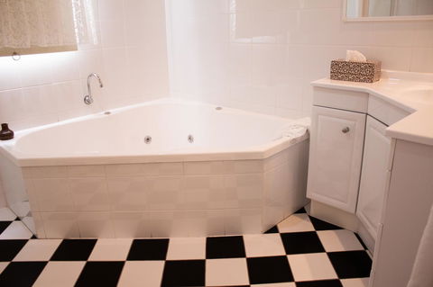 Stanley Hotel & Apartments - Whitsundays Accommodation 12