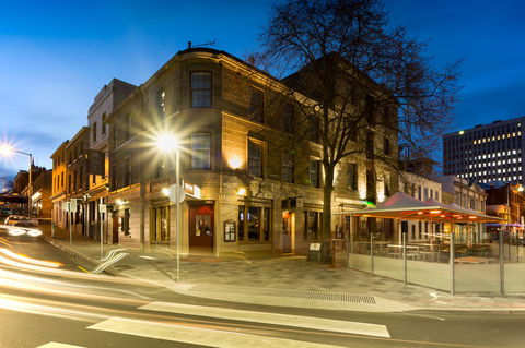 Customs House Hotel - Whitsundays Accommodation 0