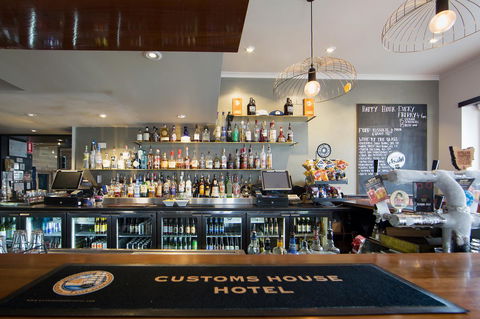 Customs House Hotel - Whitsundays Accommodation 33