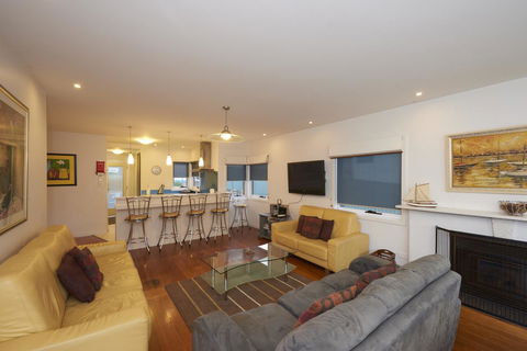 Bridport Holiday Rental - Whitsundays Accommodation 2