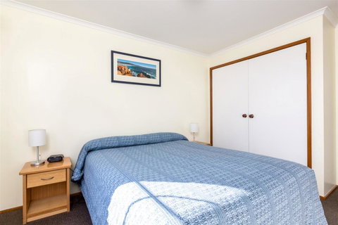 Riverfront Motel & Villas - Whitsundays Accommodation 41