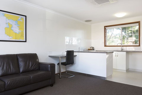 Riverfront Motel & Villas - Whitsundays Accommodation 18