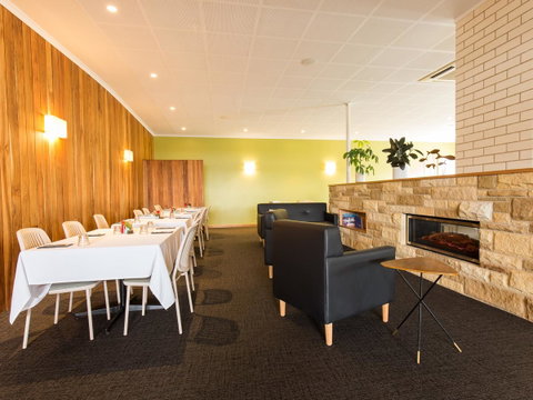 Riverfront Motel & Villas - Whitsundays Accommodation 14