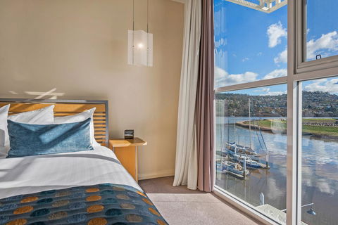 Peppers Seaport Hotel - Whitsundays Accommodation 14
