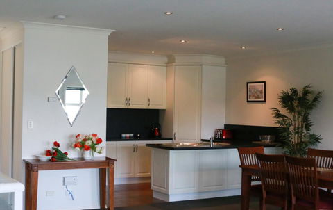 Church Street Villas - Whitsundays Accommodation 2