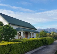 Grace Cottage - Whitsundays Accommodation