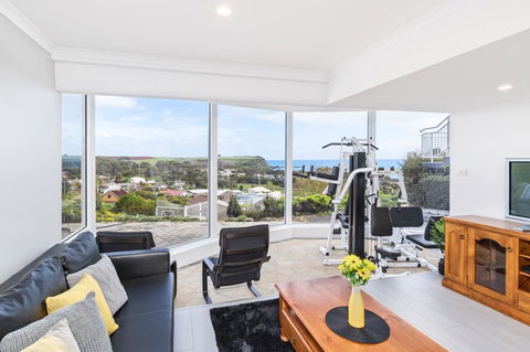 Views Forever - Devonport - Whitsundays Accommodation 0