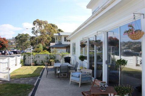 The Ultimate Beach House - Whitsundays Accommodation 11