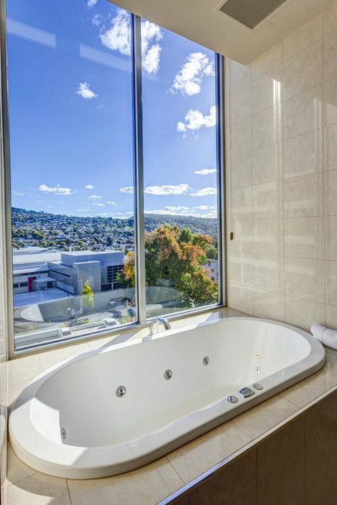 Mantra Charles Hotel - Whitsundays Accommodation 2