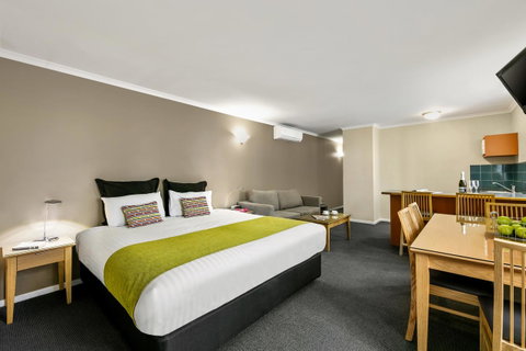 Hobart Waterfront Apartments - Whitsundays Accommodation 2