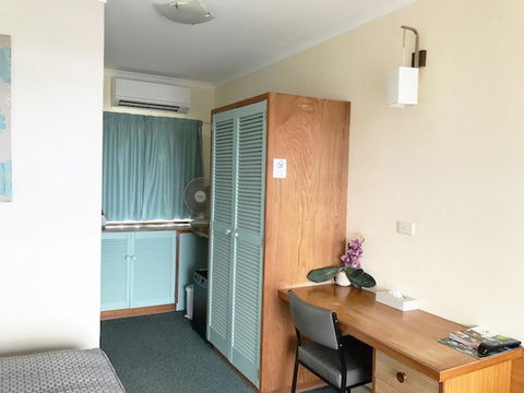 The Waterfront Wynyard - Whitsundays Accommodation 32