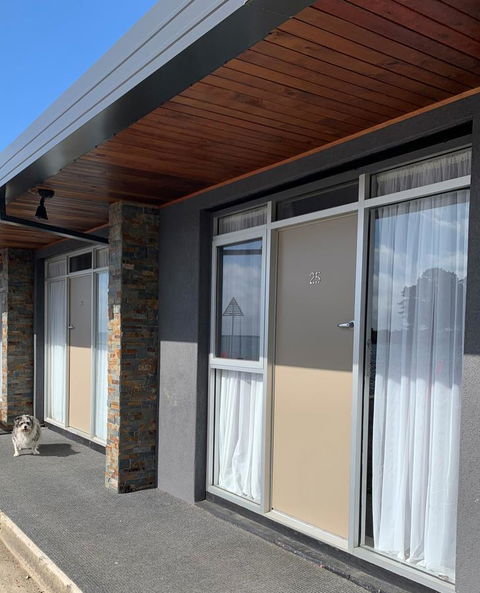 The Waterfront Wynyard - Whitsundays Accommodation 39