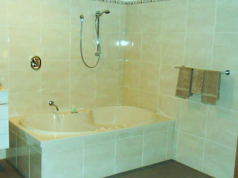 Driftwood Strahan Villas - Whitsundays Accommodation 18