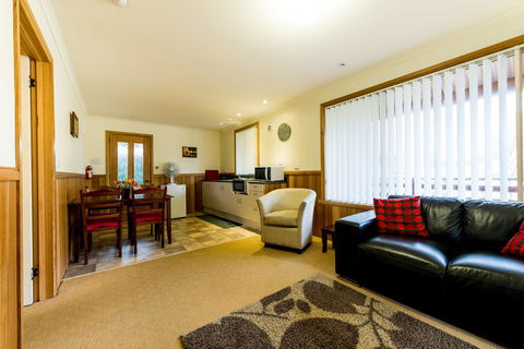 Driftwood Strahan Villas - Whitsundays Accommodation 7