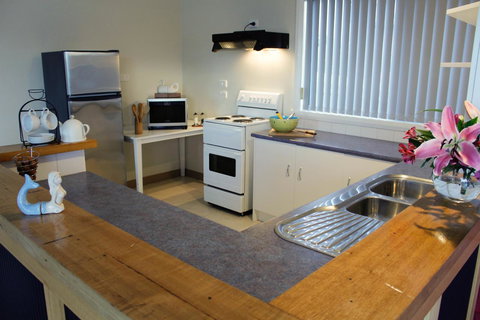 Mermaids Of Bicheno - Whitsundays Accommodation 10