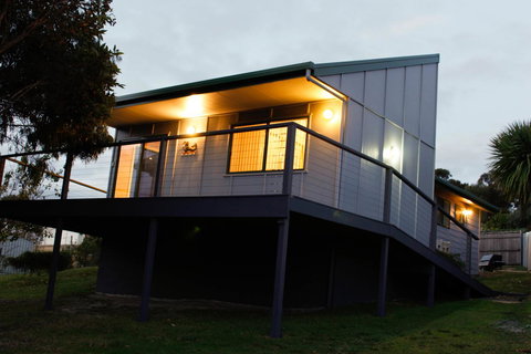 Mermaids Of Bicheno - Whitsundays Accommodation 1