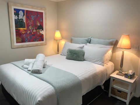 SEA EAGLE COTTAGE Amazing Views Of Bay Of Fires - Whitsundays Accommodation 3