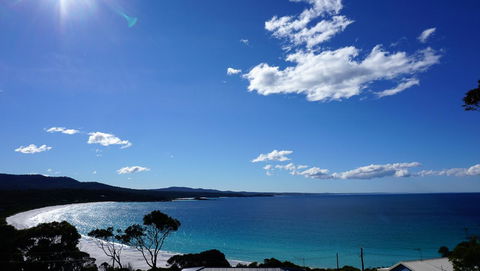 SEA EAGLE COTTAGE Amazing Views Of Bay Of Fires - Whitsundays Accommodation 18