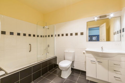 Graham Apartments - Whitsundays Accommodation 36