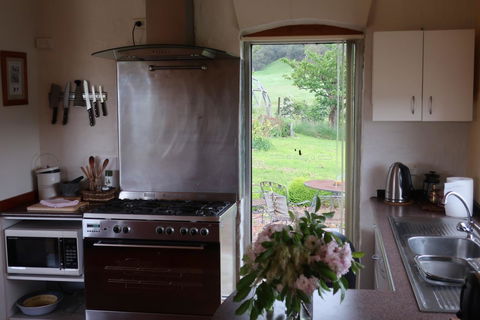 Cherry Top Farmstay - Boutique Eco Village - Whitsundays Accommodation 18