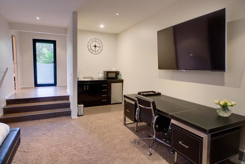 Amare Beachside Luxury - Whitsundays Accommodation 16